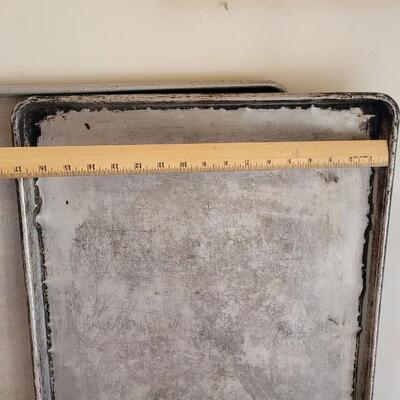 Lot 151: (2) Large Vintage Broiler Pans