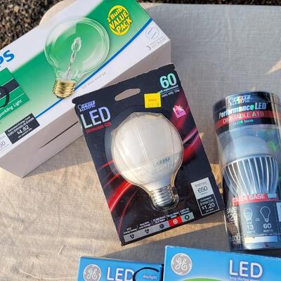 Lot 154: Assortment of Light Bulbs #1