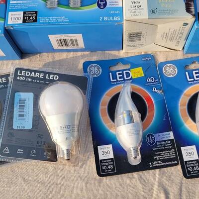 Lot 154: Assortment of Light Bulbs #1