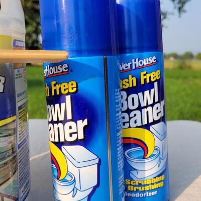 Lot 157: Assortment of Cleaning Supplies w/ LYSOL & DEGREASER Concentrate (Toilet Cleaner is NEW)
