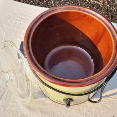 Lot 161: Vintage Mid Century Modern RIVAL Crock-Pot