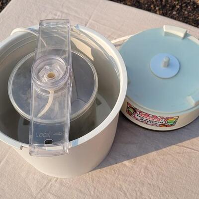 Lot 163: Vintage WARING Ice Cream Parlor Machine 