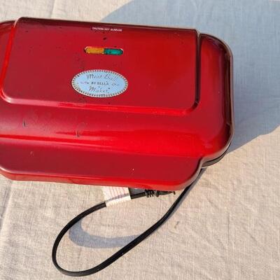Lot 165: Meatball Maker by BELLA CO.