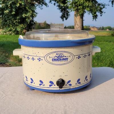 Lot 167: Vintage Large RIVAL Crock-Pot 
