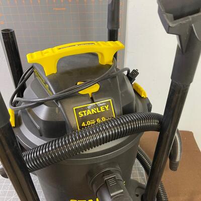#317 Stanley 4 HP shop vac. 