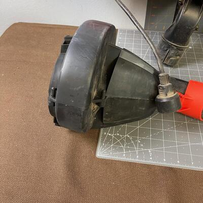 #318 Black & Decker Leaf Blower Vacuum - LEAF HOG 