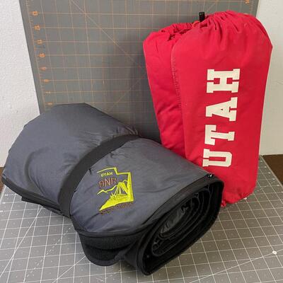 #321 2 Stadium Blankets Uof U and Utah DNR