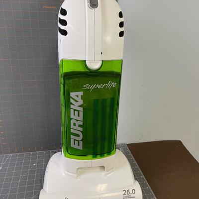 #335 Super Lite Eureka Vacuum 