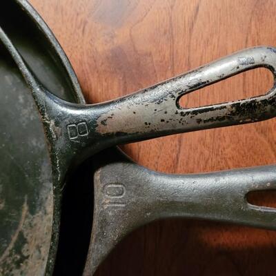 Lot 179: (2) Cast Iron Skillets  #8 no name & #10 Griswold