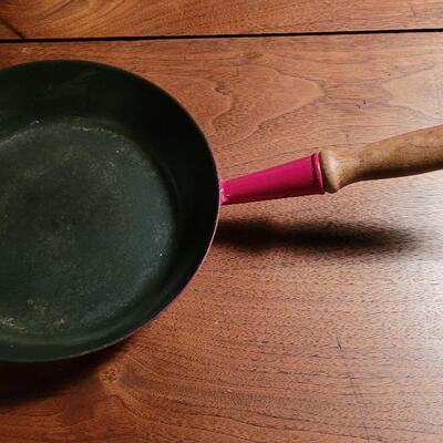 Lot 180: Le Creuset Red Enamel #24 Made in France 