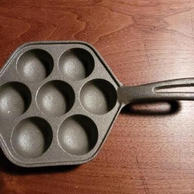Lot 182: Danish Pancake Cast Iron Skillet 
