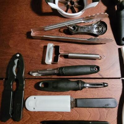 Lot 185: Black & White Plastic Kitchen Utensils & Wood Rolling Pin