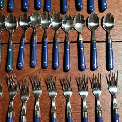 Lot 187: Large Blue, Green, Ivory, White & Clear Blue Plastic Handle Flatware Lot