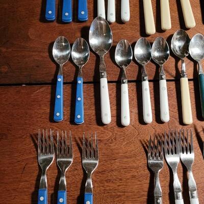 Lot 187: Large Blue, Green, Ivory, White & Clear Blue Plastic Handle Flatware Lot