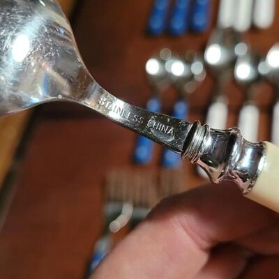 Lot 187: Large Blue, Green, Ivory, White & Clear Blue Plastic Handle Flatware Lot