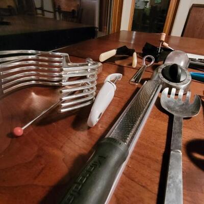 Lot 188: Colorful Kitchen Utensils Lot