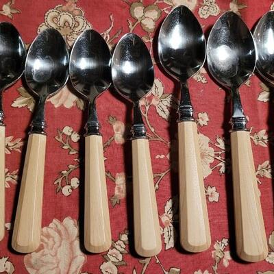 Lot 191: Cambridge Wood Handle Flatware Aet