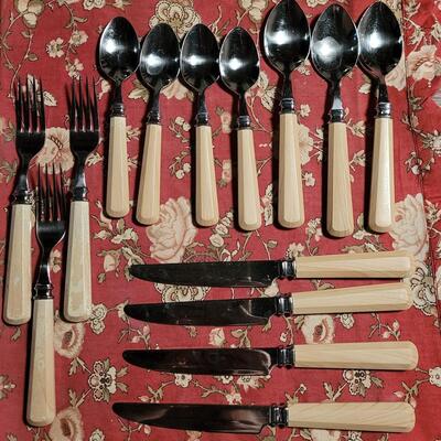 Lot 191: Cambridge Wood Handle Flatware Aet