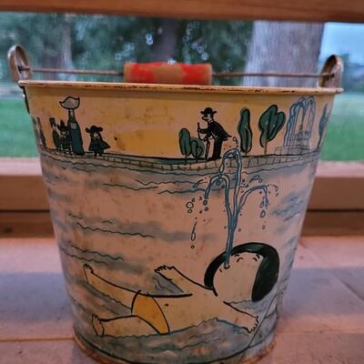 Lot 197: Vintage "Madeline" Bucket