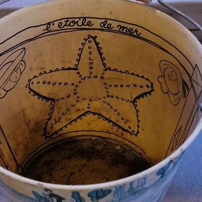 Lot 197: Vintage "Madeline" Bucket
