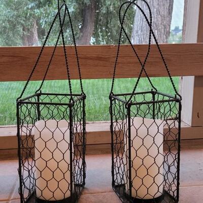 Lot 204: Chicken Wire Baskets/Candleholders 