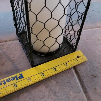 Lot 204: Chicken Wire Baskets/Candleholders 