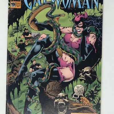 DC, Catwoman #19 