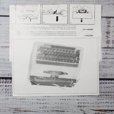 Vintage Generation 3000 Portable Typewriter & Travel Case