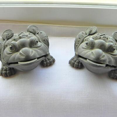 LOT  144    ASIAN IRON ITEMS