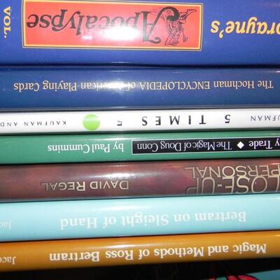 LOT 201  MAGIC  FOCUSED BOOKS