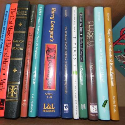 LOT 201  MAGIC  FOCUSED BOOKS