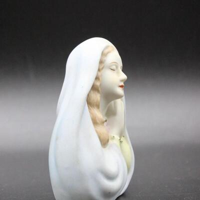 Vintage Virgin Mary Miniature Bust Praying Figurine Japan