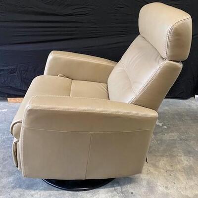 LOT#L2: IMG of Norway Gliding Leather Recliner