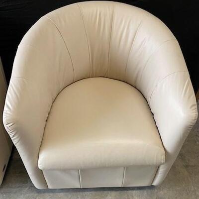 LOT#P13: Natuzzi Leather Barrel Chairs