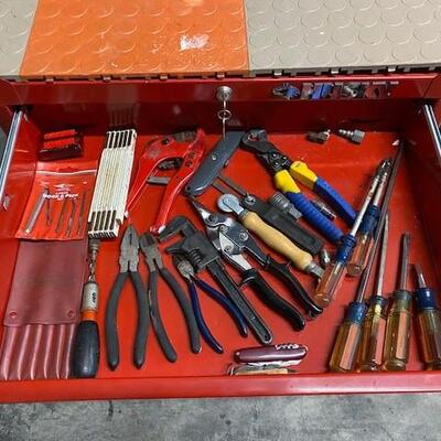 LOT#P25: Husky Tool Chest with Contents