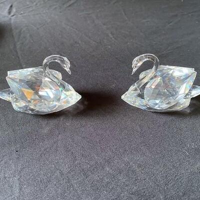 LOT#L28: Pair of Swarovski Crystal Bridal Swans