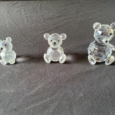 LOT#L36: Swarovski Crystal Bear Lot