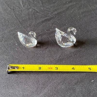 LOT#L48: Pair of Swarovski Crystal Swans