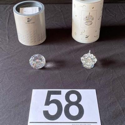 LOT#L58: Swarovski Crystal Cake with Candle and Paperweight