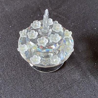 LOT#L58: Swarovski Crystal Cake with Candle and Paperweight