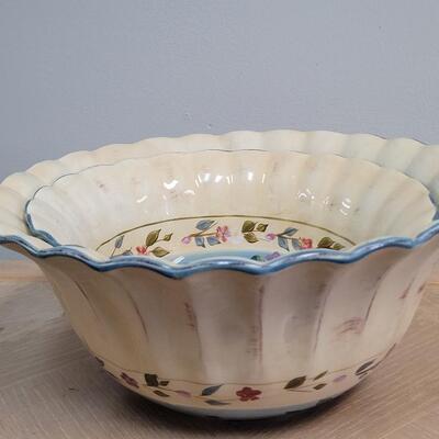 2 Beautiful Certified InternationalServing Bowls