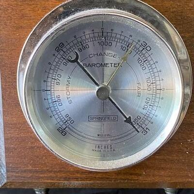 LOT#F111: Springfield Instrument Co. Weather Station