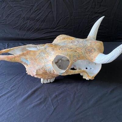 LOT#T121: Painted Cow Skull