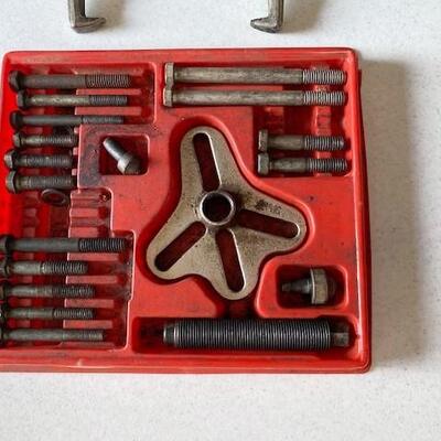 LOT#W188: Snap-On Puller Lot