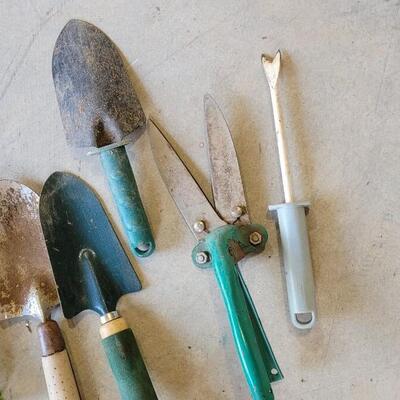 Lot 213: Assortment of Garden Hand Tools 
