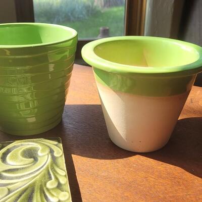 Lot 228: Green Pottery and Tile Trivet 