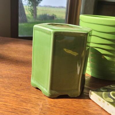 Lot 228: Green Pottery and Tile Trivet 