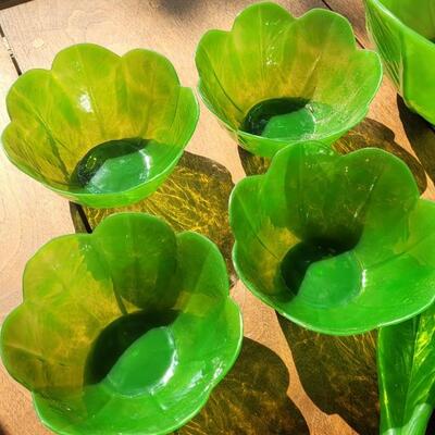Lot 230: Precidio Green Plastic Salad Serving Bowl, Serving Utensils and (4) Individual Salad Bowls
