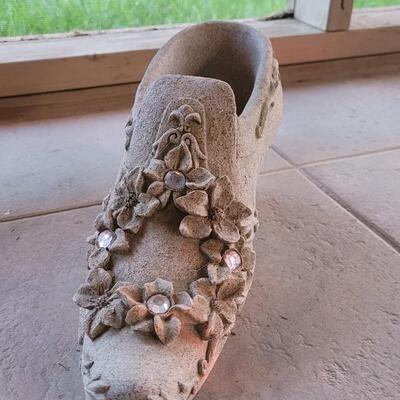 Lot 241: Ganz Stone Shoe