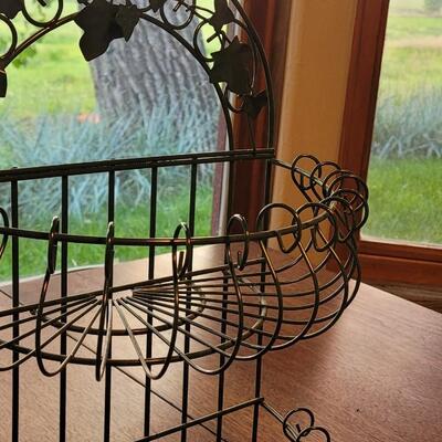 Lot 247: Green Ivy Double Basket